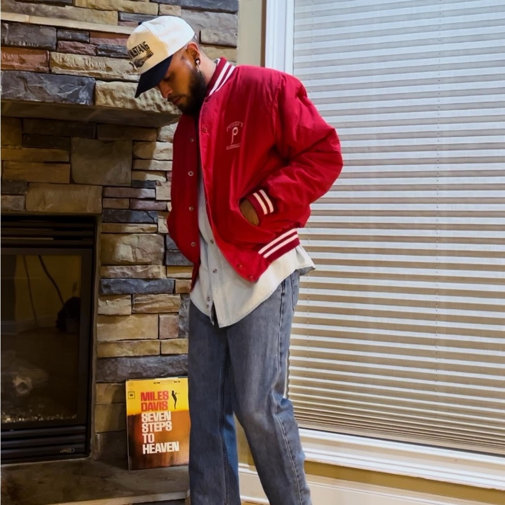 90’s RENNOC Red Bomber Jacket - Picture 3 of 3